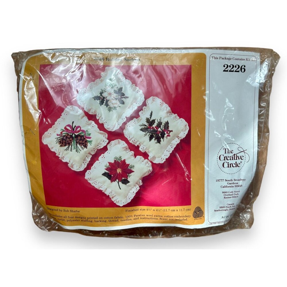 The Creative Circle 2226 Holiday Sachets Embroidery set craft